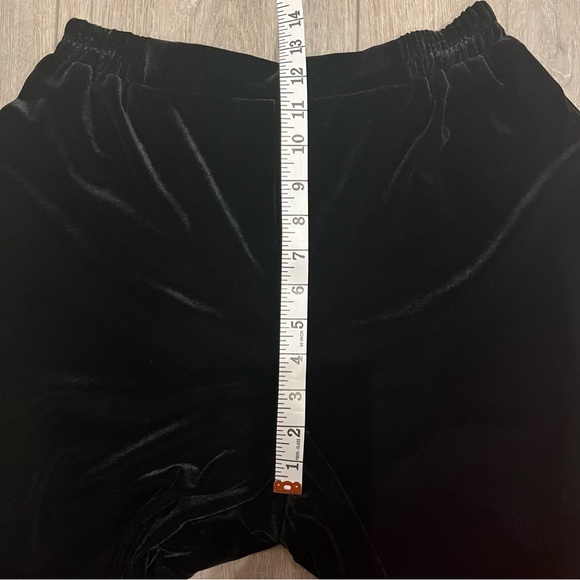 Vintage R&M Richards Black Velvet Velour Pants Size 8 Petite Wide Leg With Slit - Picture 9 of 11